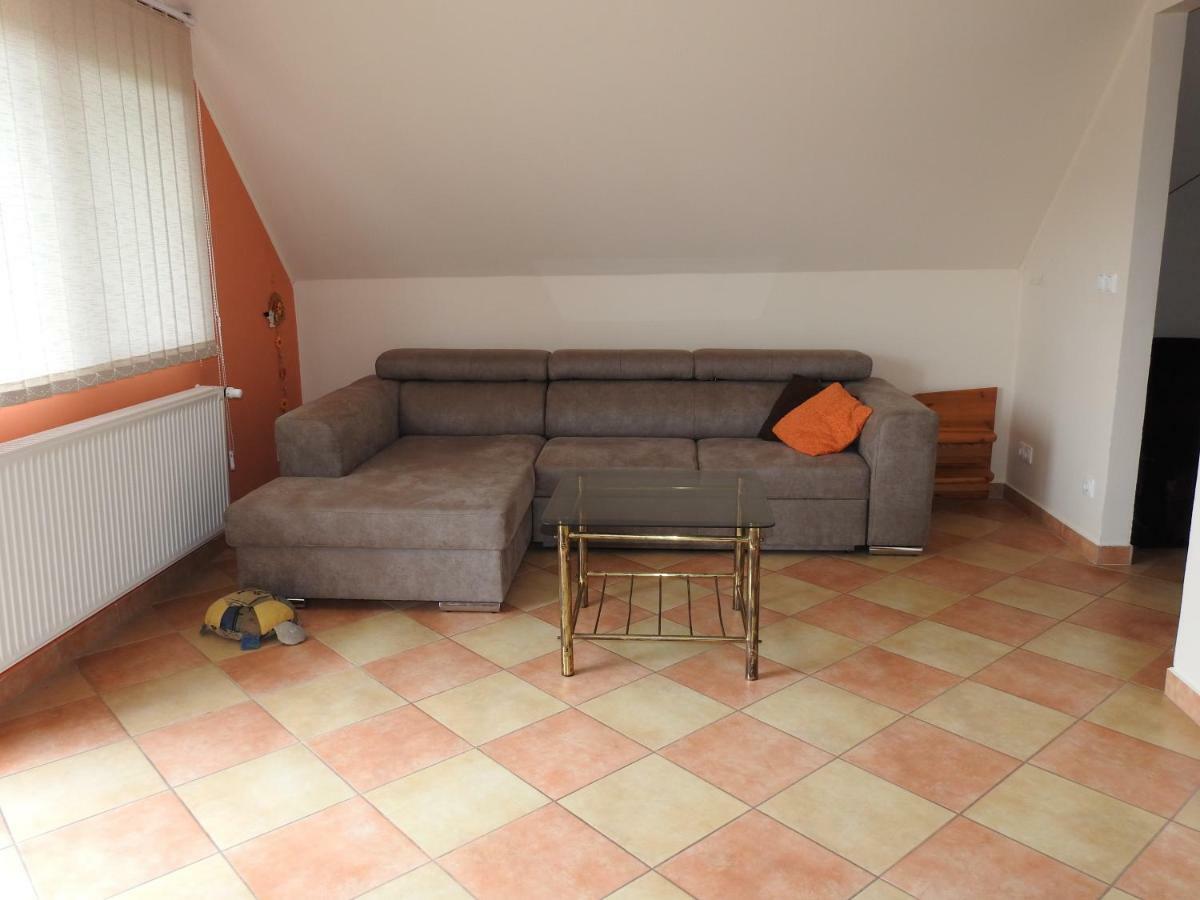 Petra Apartmanhaz Badacsonytomaj Exterior photo